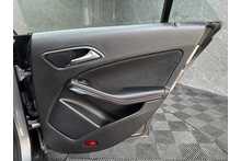 Mercedes-Benz CLA CLA180 AMG Line Edition 