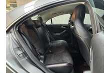 Mercedes-Benz CLA CLA180 AMG Line Edition 
