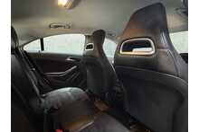 Mercedes-Benz CLA CLA180 AMG Line Edition 