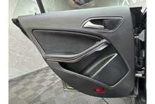 Mercedes-Benz CLA CLA180 AMG Line Edition 