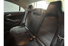 Mercedes-Benz CLA CLA180 AMG Line Edition 