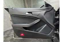 Mercedes-Benz CLA CLA180 AMG Line Edition 