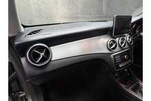 Mercedes-Benz CLA CLA180 AMG Line Edition 