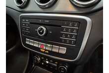 Mercedes-Benz CLA CLA180 AMG Line Edition 