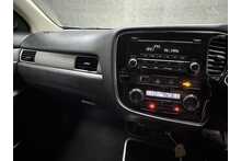 Mitsubishi Outlander DI-D 3 