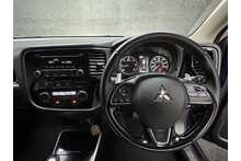 Mitsubishi Outlander DI-D 3 