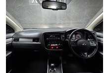 Mitsubishi Outlander DI-D 3 