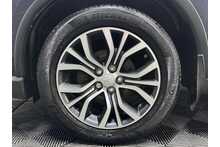 Mitsubishi Outlander DI-D 3 