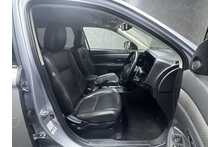 Mitsubishi Outlander DI-D GX3 