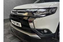 Mitsubishi Outlander DI-D 4 