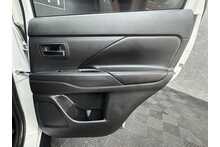 Mitsubishi Outlander DI-D 4 