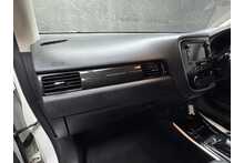 Mitsubishi Outlander DI-D 4 