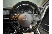 Mitsubishi Outlander DI-D 4 