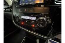Mitsubishi Outlander DI-D 4 