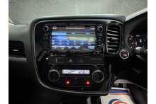 Mitsubishi Outlander DI-D 4 