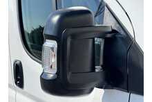 Peugeot Boxer BlueHDi 335 Professional Premium + 