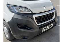 Peugeot Boxer BlueHDi 335 Professional Premium + 