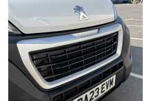 Peugeot Boxer BlueHDi 335 Professional Premium + 