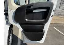 Peugeot Boxer BlueHDi 335 Professional Premium + 