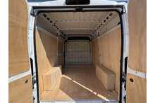 Peugeot Boxer BlueHDi 335 Professional Premium + 