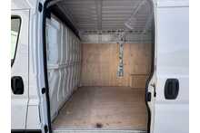 Peugeot Boxer BlueHDi 335 Professional Premium + 