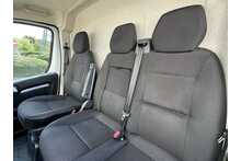 Peugeot Boxer BlueHDi 335 Professional Premium + 