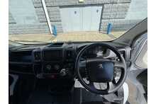 Peugeot Boxer BlueHDi 335 Professional Premium + 