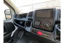 Peugeot Boxer BlueHDi 335 Professional Premium + 