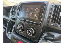 Peugeot Boxer BlueHDi 335 Professional Premium + 