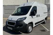 Peugeot Boxer BlueHDi 335 Professional Premium + 