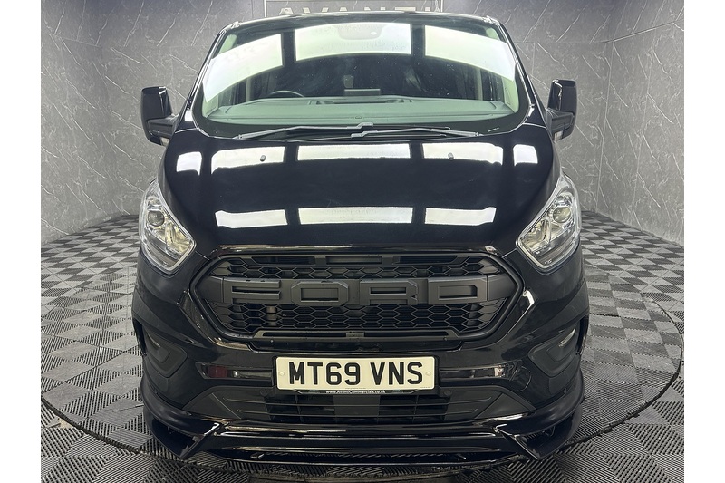 Ford 2.0 300 EcoBlue Limited Crew Van Double Cab 5dr Diesel Manual L1 H1 Euro 6 (s/s) (6 Seat) (130 ps)