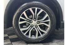 Mitsubishi Outlander DI-D 3 