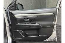 Mitsubishi Outlander DI-D 3 
