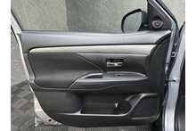 Mitsubishi Outlander DI-D 3 