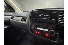 Mitsubishi Outlander DI-D 3 