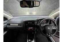 Mitsubishi Outlander DI-D 3 