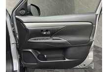 Mitsubishi Outlander DI-D 3 