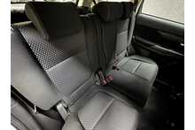 Mitsubishi Outlander DI-D 3 
