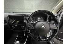 Mitsubishi Outlander DI-D 3 