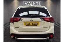 Mitsubishi Outlander DI-D 4 