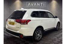 Mitsubishi Outlander DI-D 4 