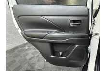 Mitsubishi Outlander DI-D 4 
