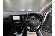 Mitsubishi Outlander DI-D 4 