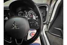 Mitsubishi Outlander DI-D 4 