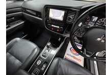 Mitsubishi Outlander DI-D 4 
