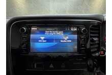 Mitsubishi Outlander DI-D 4 
