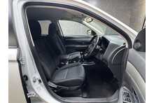 Mitsubishi Outlander DI-D 3 