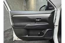 Mitsubishi Outlander DI-D 3 