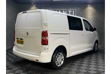 Vauxhall Vivaro Turbo D 3100 Sportive 