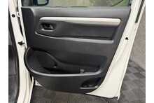 Vauxhall Vivaro Turbo D 3100 Sportive 
